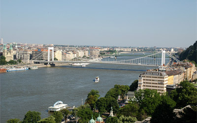 Pl Svoly designed a new suspension bridge with modern lines