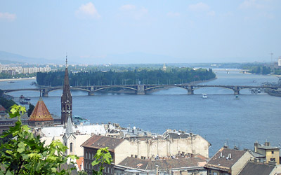 Margaret Bridge was built to French plans
